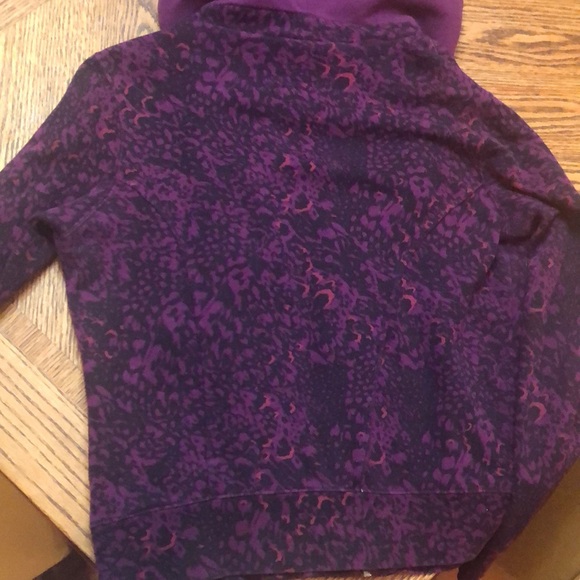 DC motor style hoodie - Picture 5 of 5